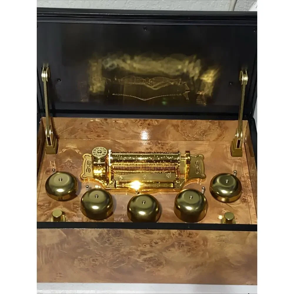 Mr Christmas Illuminated Music Box 50 Songs Richard Burns Art Village Symphony